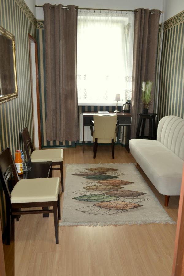 Piast 3*